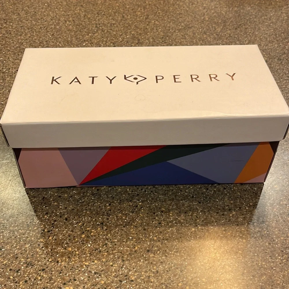 KATY PERRY “THE GELI-PVC” in CHERRY RED SIZE 9/39 WORN ONLY A FEW TIMES WITH BOX - Picture 6 of 6